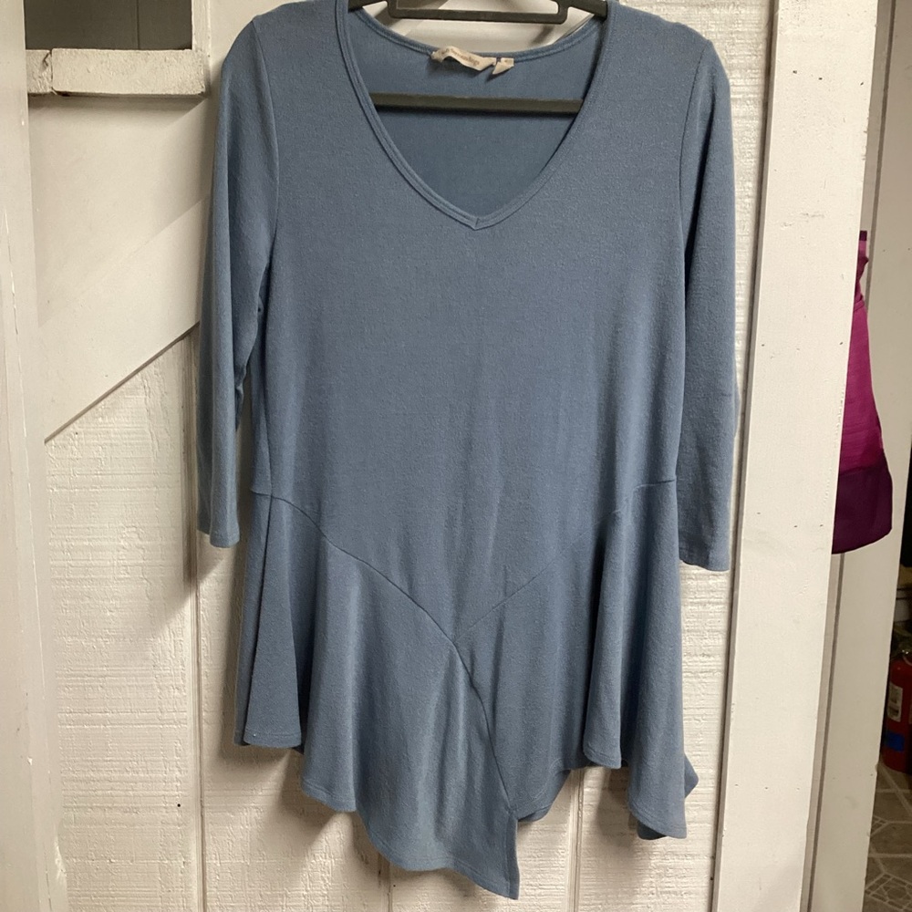Soft Surroundings Flowy Whimsical Asymmetrical Hem Knit Top Sz M